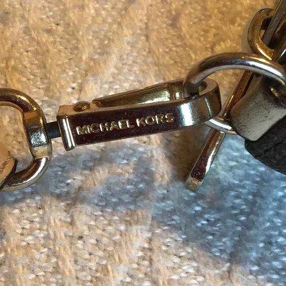 Michael Kors wallets - Picture 10 of 14